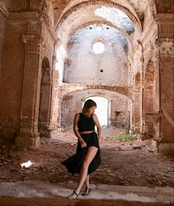 Paula Villodres - AstroDanza. Astrología y cuerpo. place picture